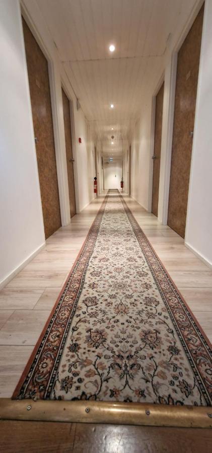 Kyriad Direct Arpajon Esterno foto