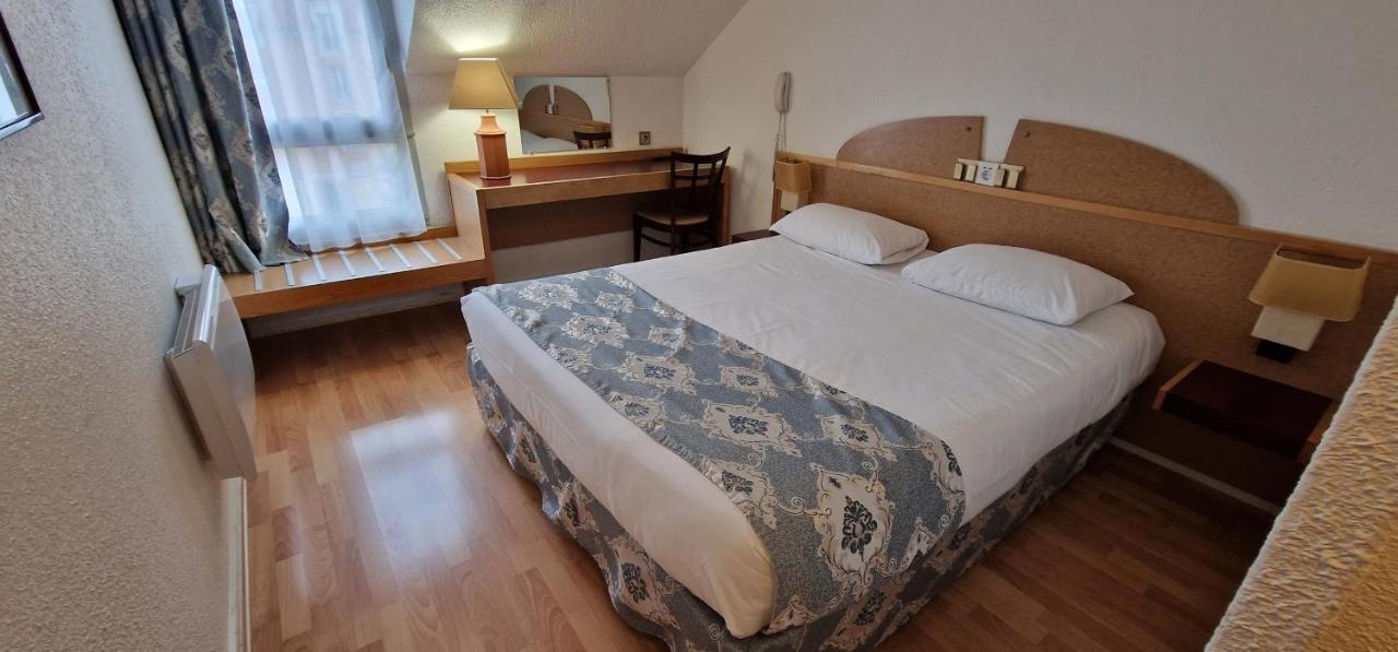 Kyriad Direct Arpajon Esterno foto