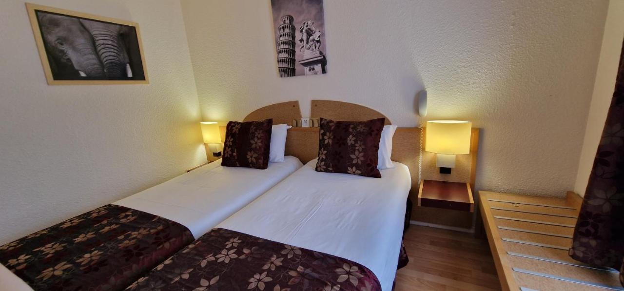 Kyriad Direct Arpajon Esterno foto