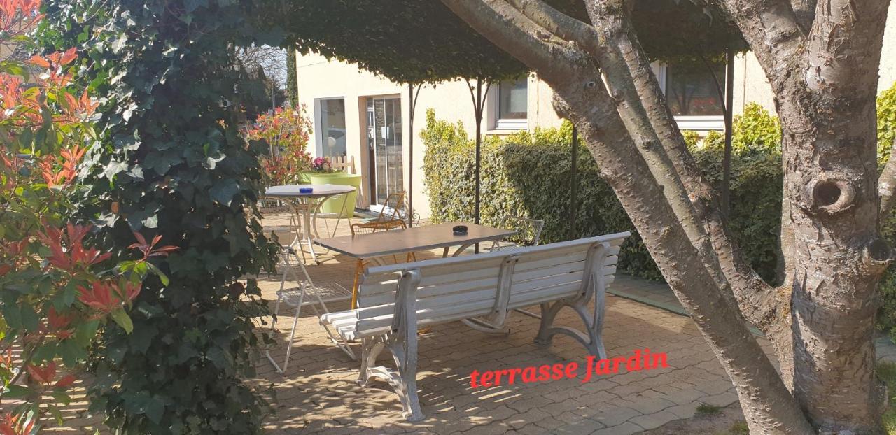 Kyriad Direct Arpajon Esterno foto
