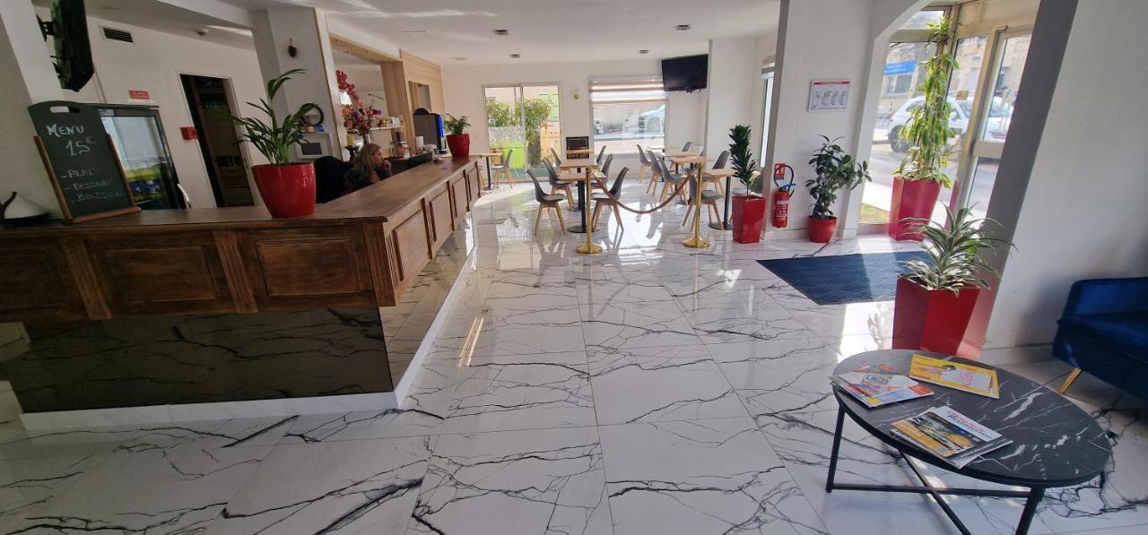 Kyriad Direct Arpajon Esterno foto
