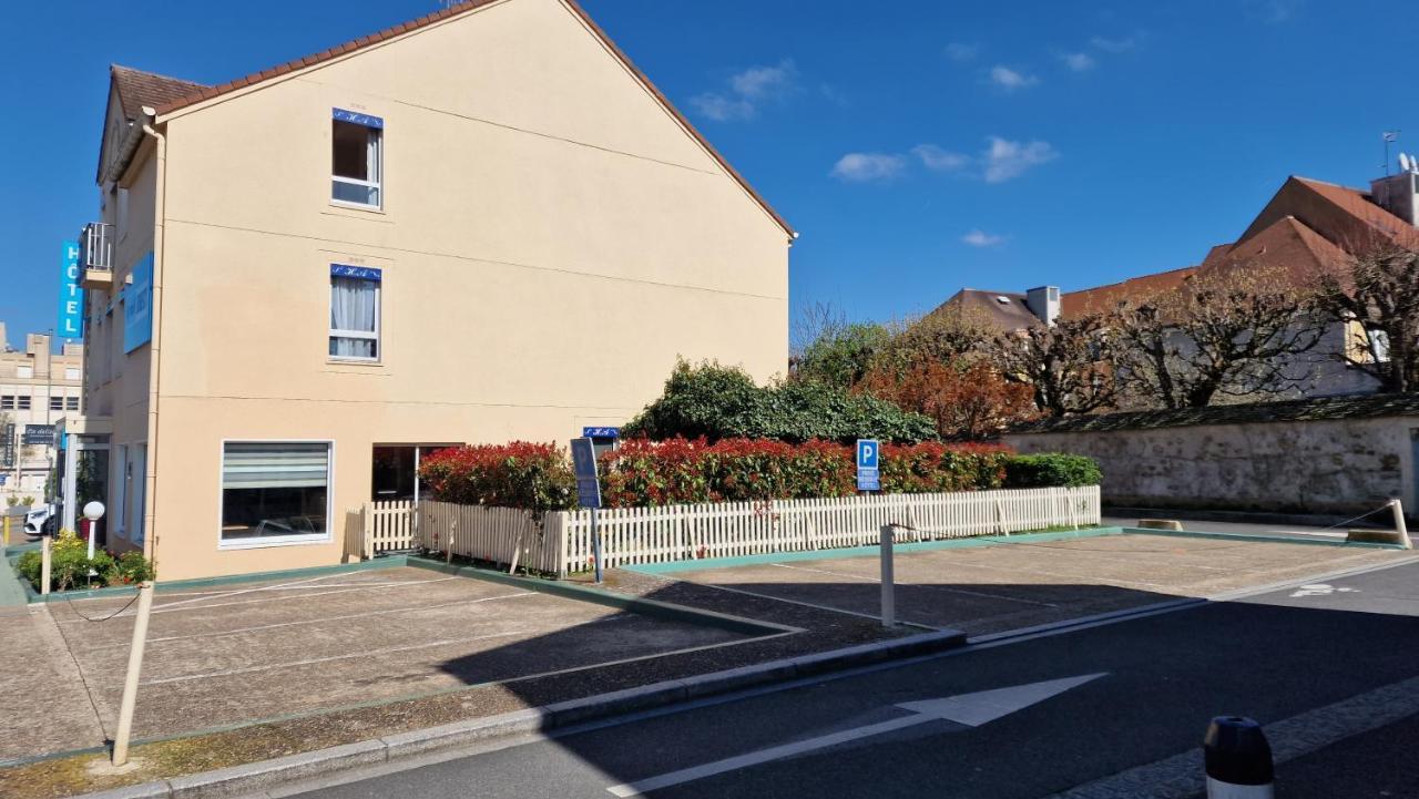 Kyriad Direct Arpajon Esterno foto